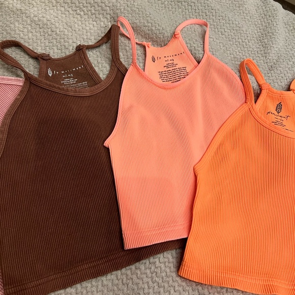 COPY - 🌺Free people happiness run crop top - Picture 4 of 17